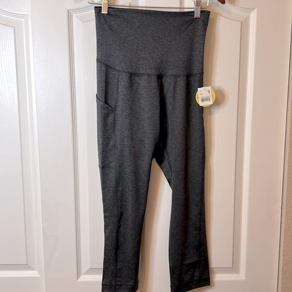 Motherhood Bounceback Collection Leggings Size SP Maternity Pull-on Pants